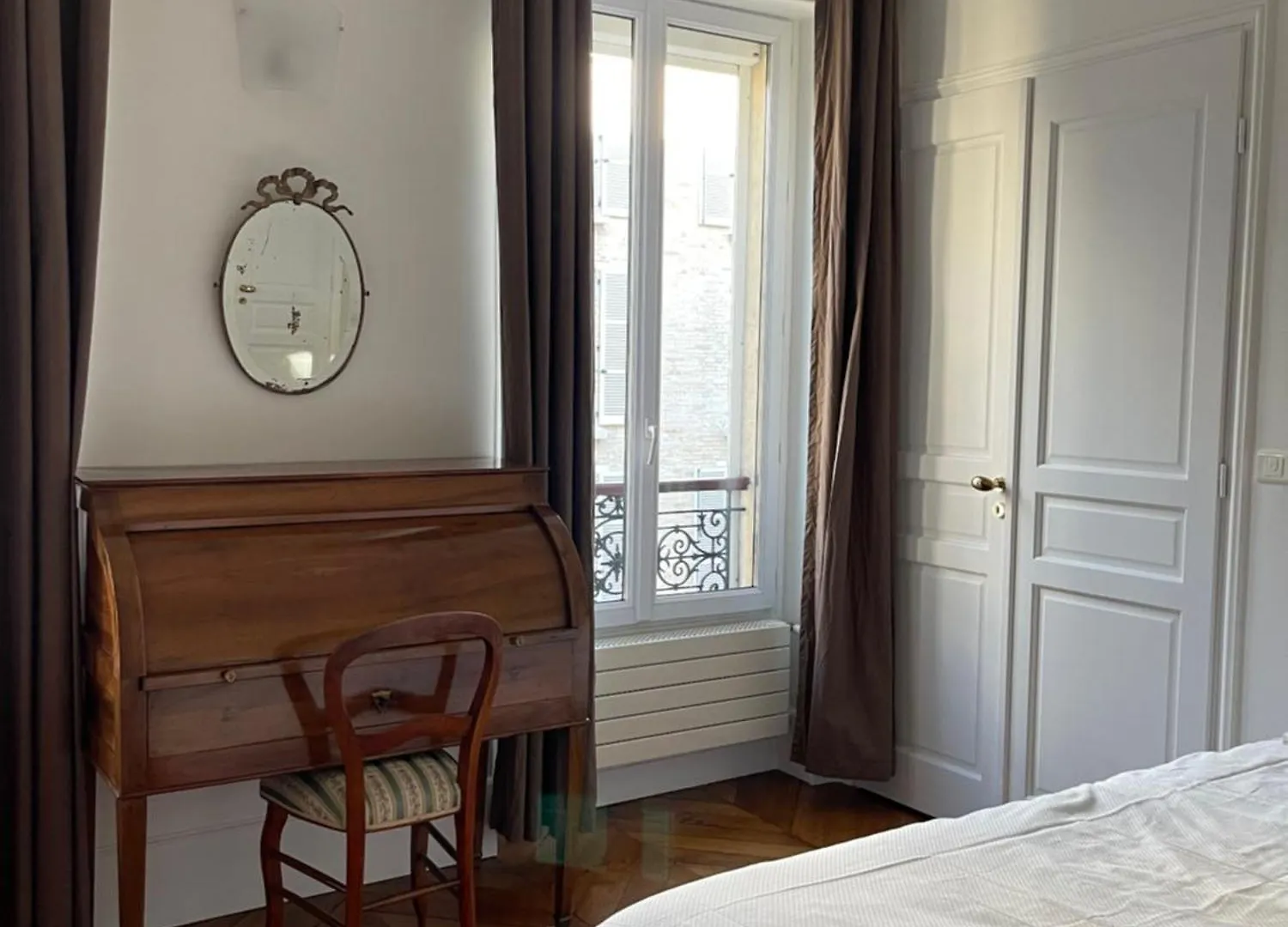 Homestay Cote Dumas Paris Apartment