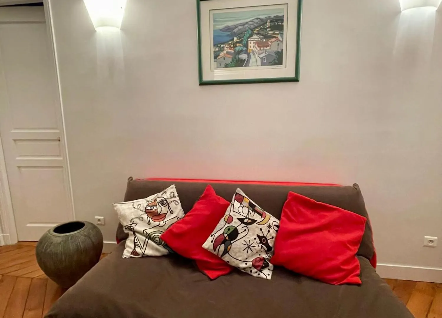 Cote Dumas Paris Apartment